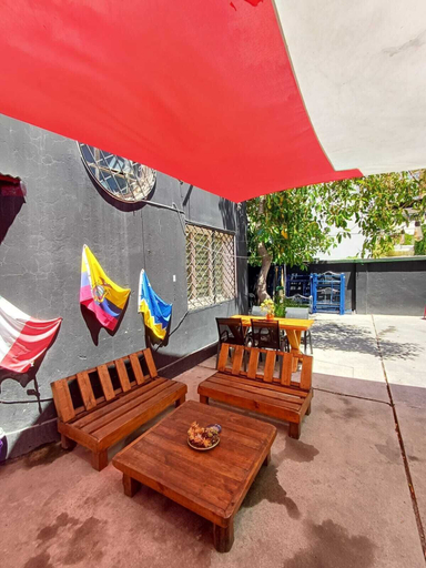 Others 5, Hostal Viva Chile, Cordillera