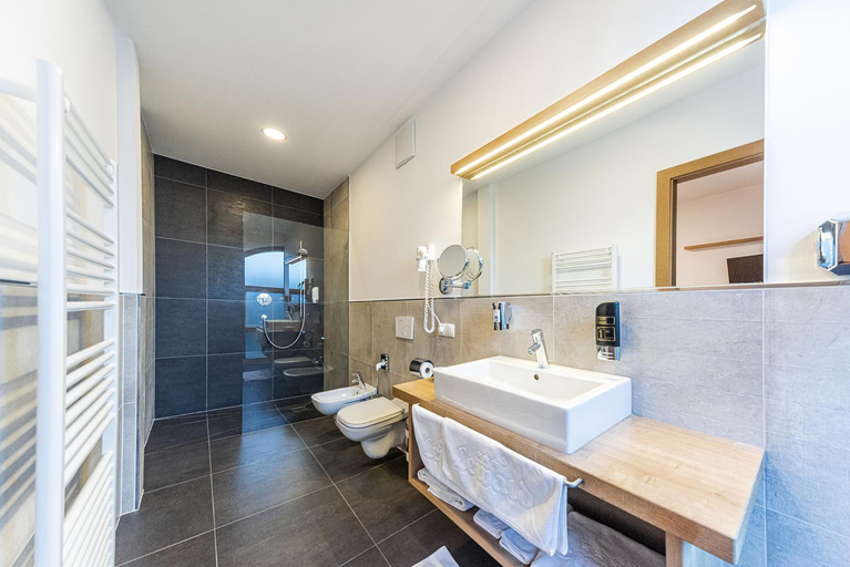 Bathroom 3, Hotel Ristorante Lewald, Bolzano