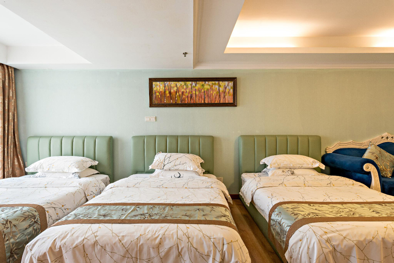 Bedroom 18