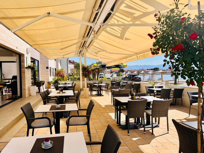 Food & Drinks 5, Apartments THE BEACH RESORT VIR, Vir