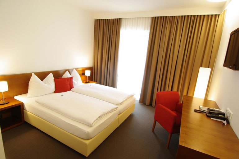 Bedroom 12