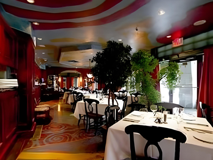 Food & Drinks 5, Pinnacle Hotel Whistler Village, Squamish-Lillooet
