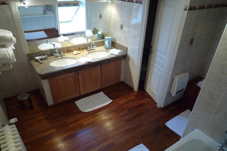 Bathroom 2, Chateau de Behen, Somme