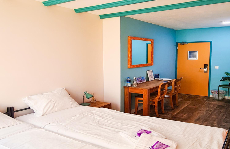 Bedroom 2, The Flying Pig Beach Hostel, Noordwijk