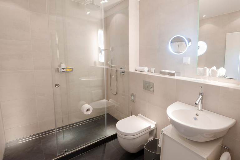 Bathroom 17