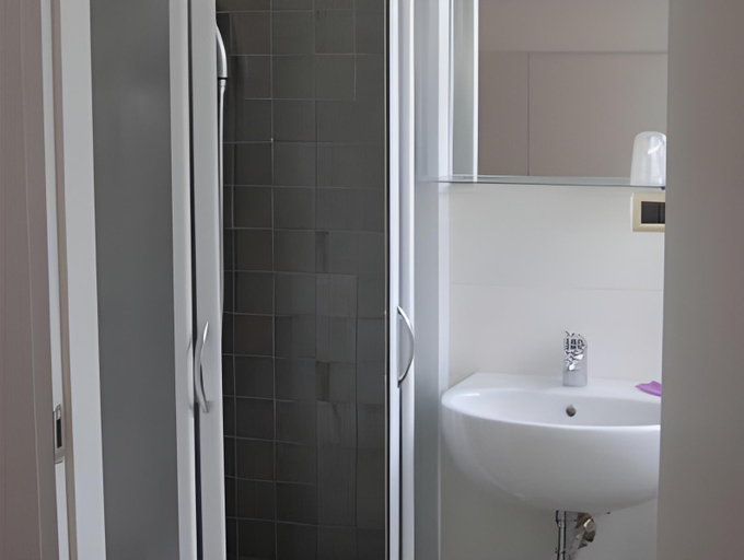 Bathroom 4, City of Art Venice LLoyd, Venezia