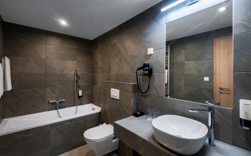 Bathroom 3, Hunguest Hotel Helios, Hévíz/Keszthely