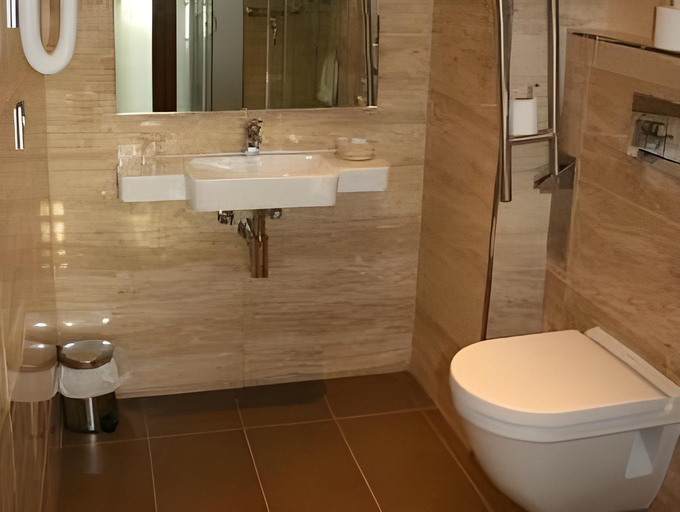Bathroom 3, Hotel Olatu, Guipúzcoa
