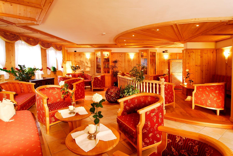 Others 2, Hotel Ortler, Bolzano