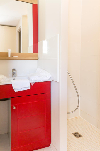 Bathroom 3, Residence Pierre & Vacances Le Fort de la Rade, Charente-Maritime