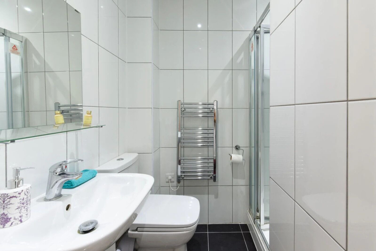 Bathroom, Brookland Road Leicester - Campus Accommodation, Leicester
