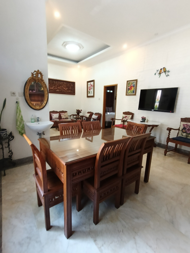 Dining Room 4