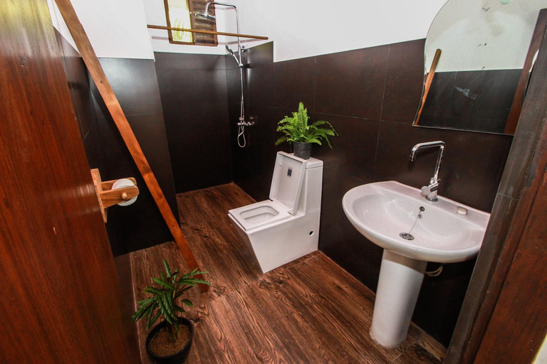 Bathroom 4, Dickwella Beach Hotel, Dickwella