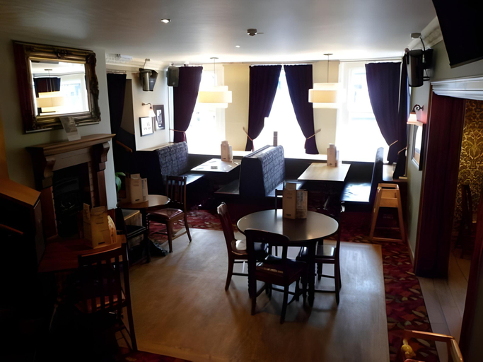 Food & Drinks 5, Ye Olde Griffin, Cambridgeshire