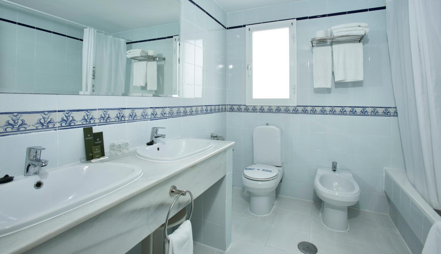 Bathroom 3, Aparthotel Ona Campanario, Málaga