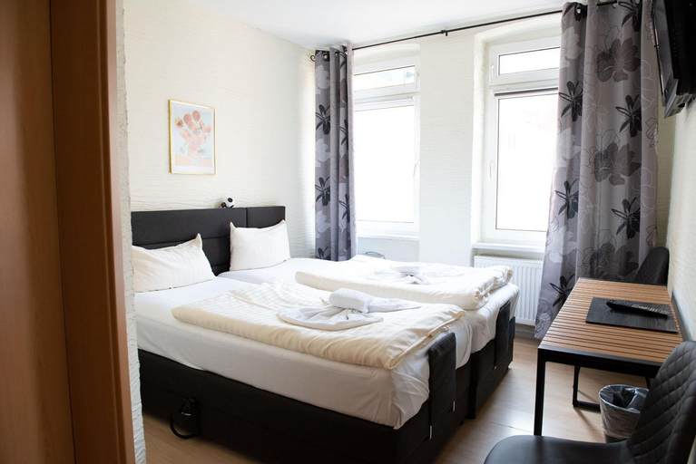 Bedroom 10