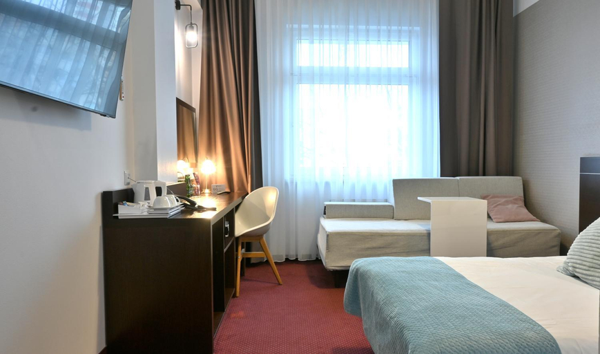 Bedroom 12