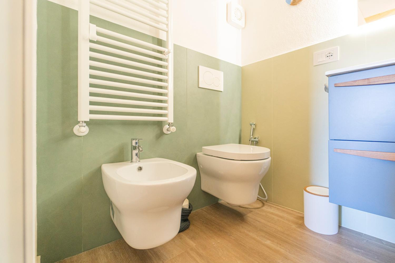 Bathroom 4