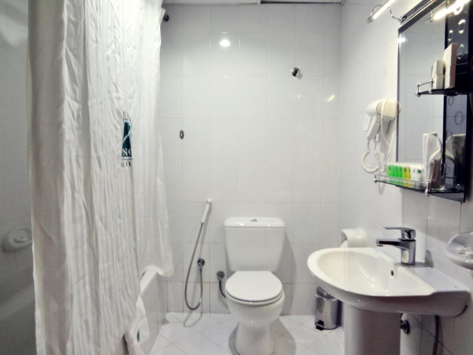 Bathroom 5, Grand Nova Hotel, Dubai