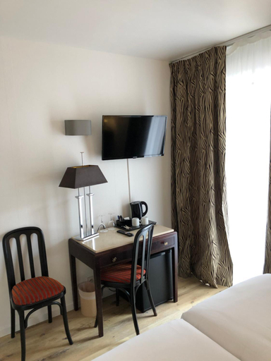 Bedroom 8