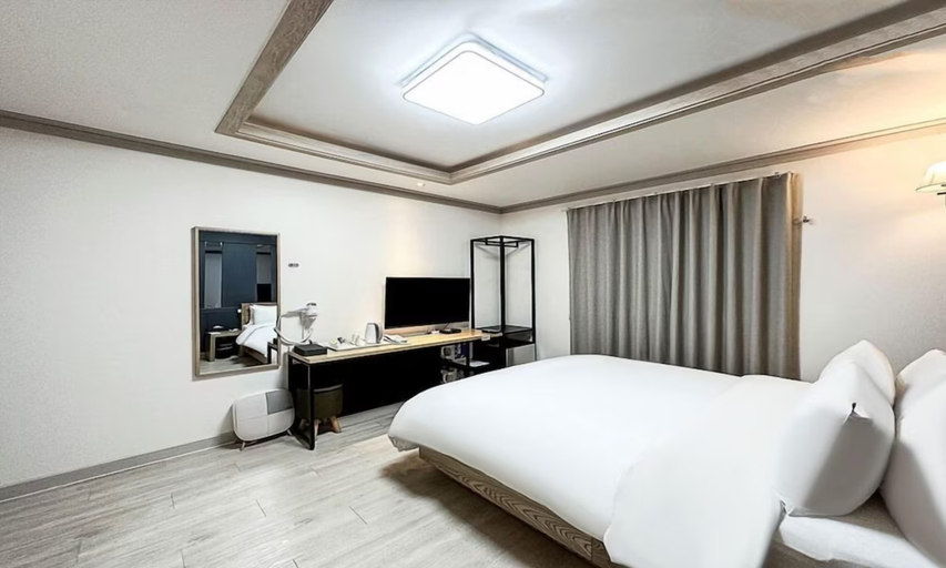 Bedroom 2, Gumi Time Hotel, Gumi