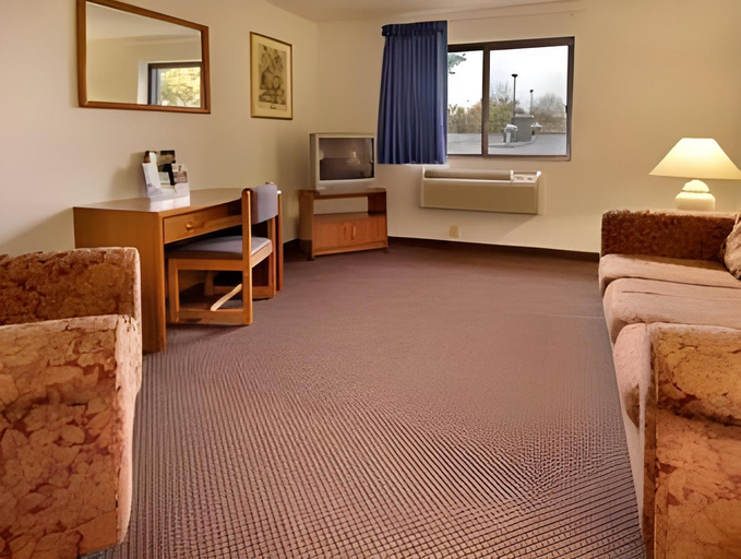 Bedroom, Quality Inn Oneida near Casino, Madison