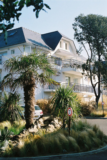Exterior 7