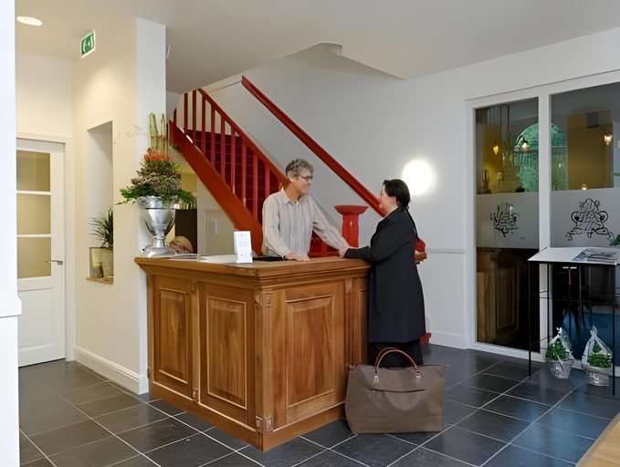 Others 3, Hotel De Villa, Dongen