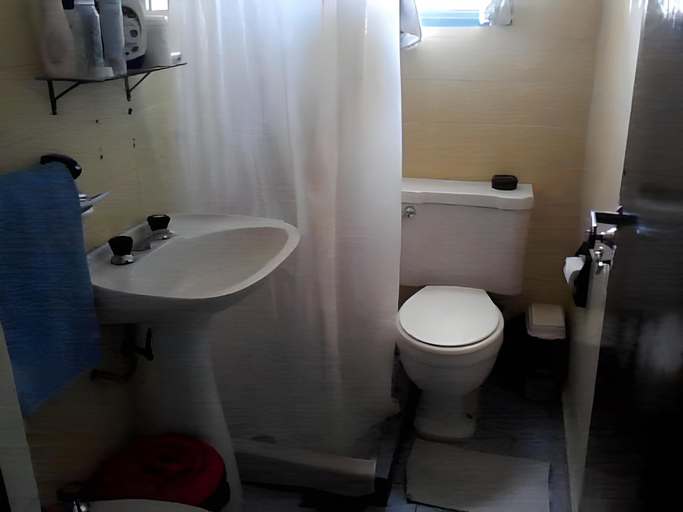 Bathroom 3, Hostel Like Quijote, Bariloche