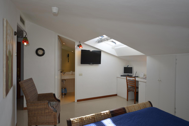 Bedroom 8