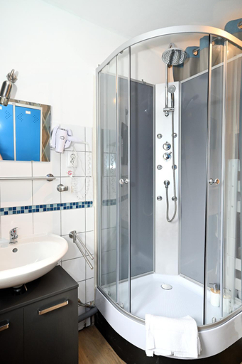 Bathroom 4, Self check in City Hostel Nordstern, Essen