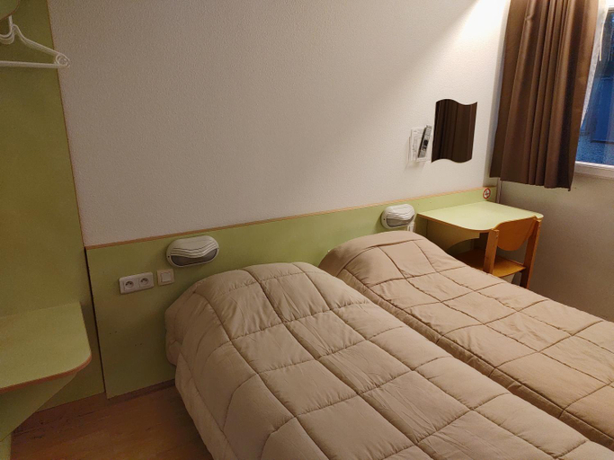 Bedroom 16