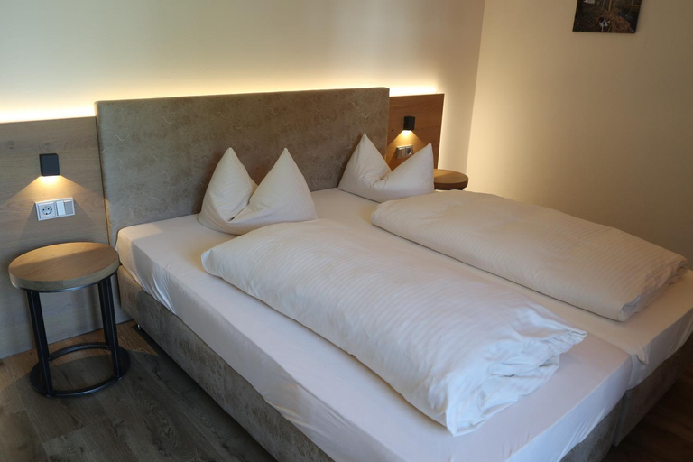 Bedroom 4, Gasthof Hotel zur Post, Passau