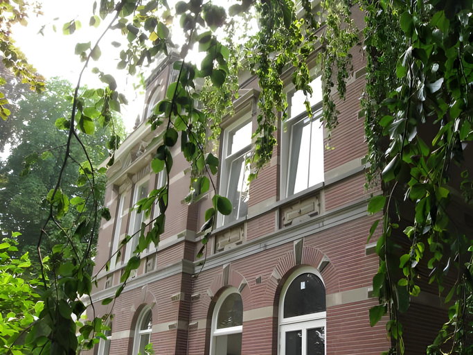 Others 5, Hotel De Villa, Dongen