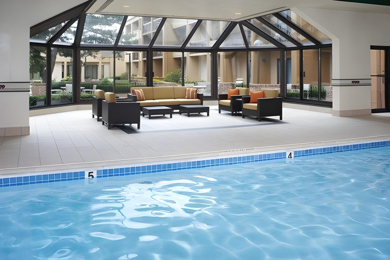 Sport & Beauty 5, Hilton Garden Inn Addison, Dupage