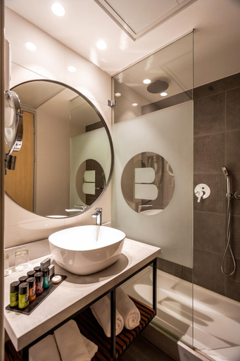 Bathroom, Rimonim Tower Ramat Gan Hotel