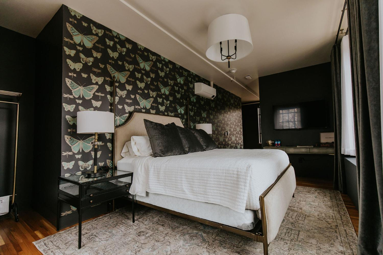 Bedroom 2, HATCHERY HOTEL & EVENT CENTER, La Crosse