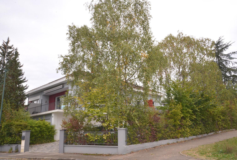 Exterior 8