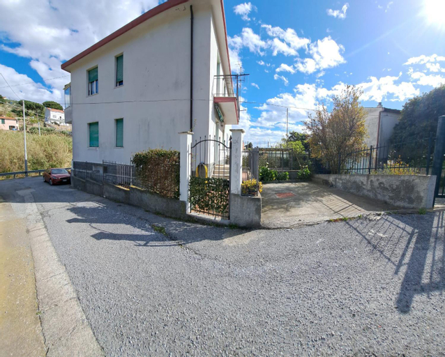Exterior & Views 1, B & B di Massimo C, Savona
