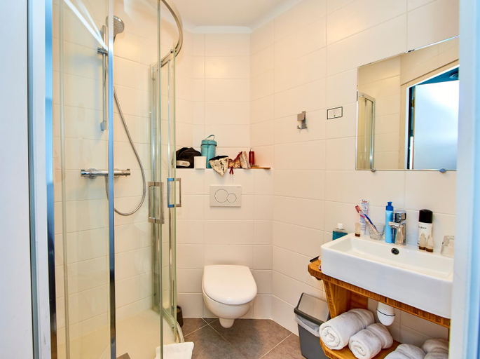 Bathroom, Hotel Restaurant L'Escale d'en Arz, Morbihan