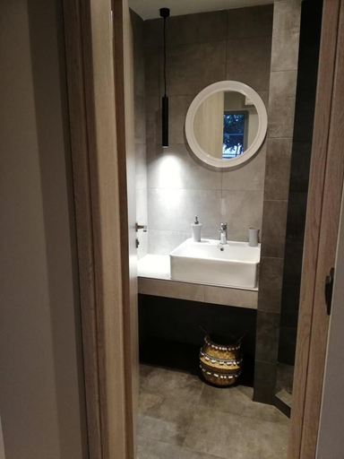 Bathroom 3, Dolora's, Attica