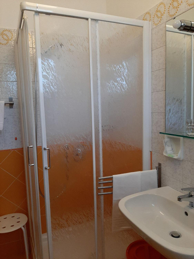 Bedroom 3, Residence Sole, Savona