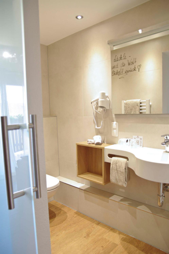 Bathroom 3, Landgasthof Zehner, Forchheim