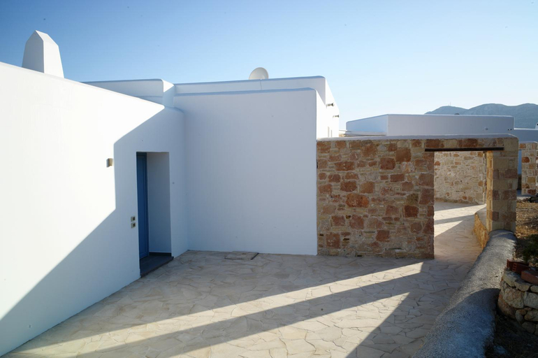 Others 4, Villa Chelidonia, South Aegean