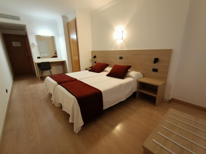 Bedroom, Hotel Vilobí, Girona