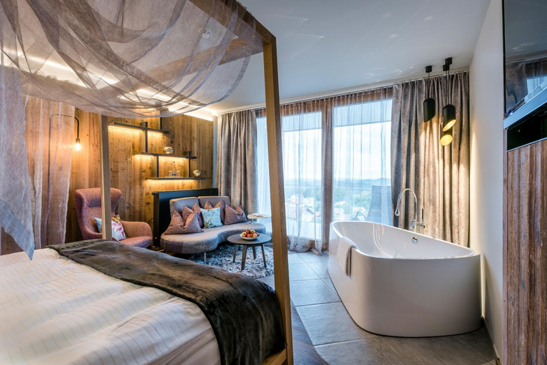 Bedroom 3, Huttenhof - Wellnesshotel & Luxus-Bergchalets - Adults only, Freyung-Grafenau