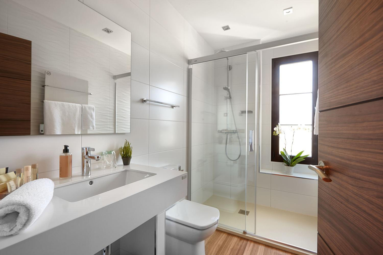 Bathroom 5
