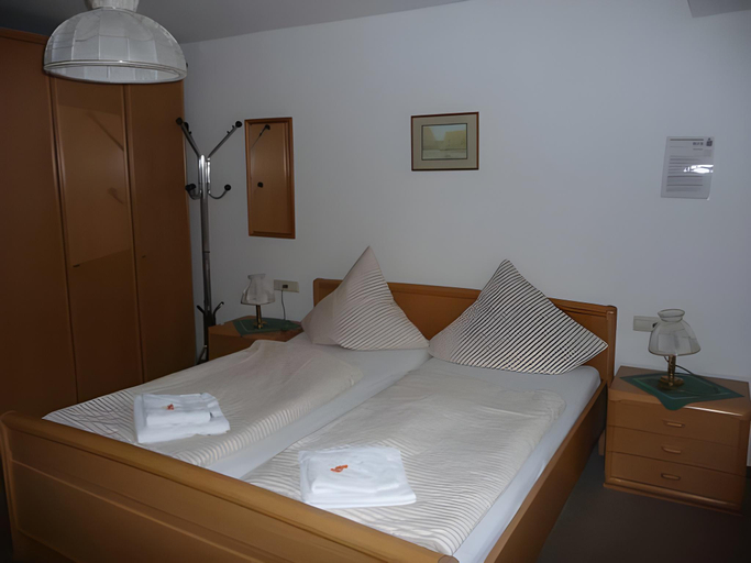 Others 4, Wengerterstube & Gastezimmer Kern, Karlsruhe