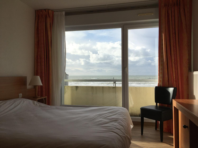 Bedroom 2, Hotel La Terrasse, Somme