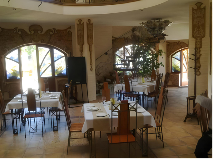 Food & Drinks 4, Chervona Ruta, Khusts'kyi